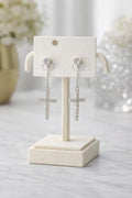 Aretes largo de cruz, oro laminado blanco